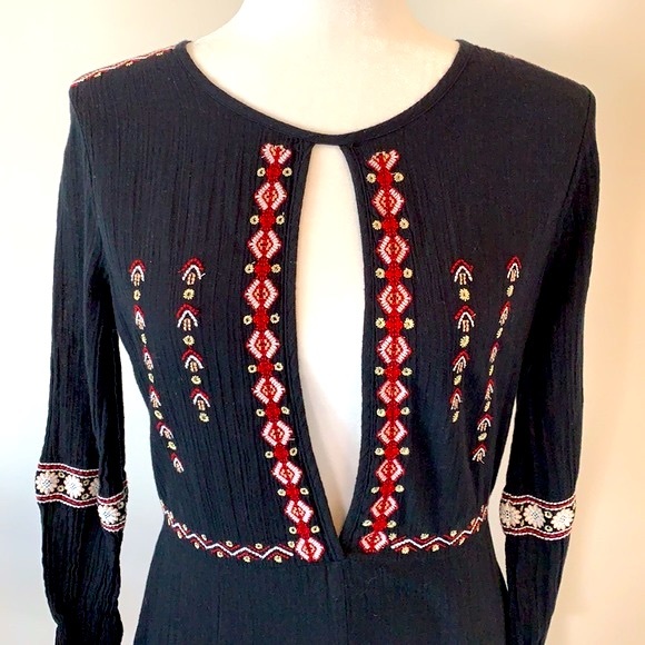Boho Black Long Sleeved Maxi Dress - Picture 3 of 7